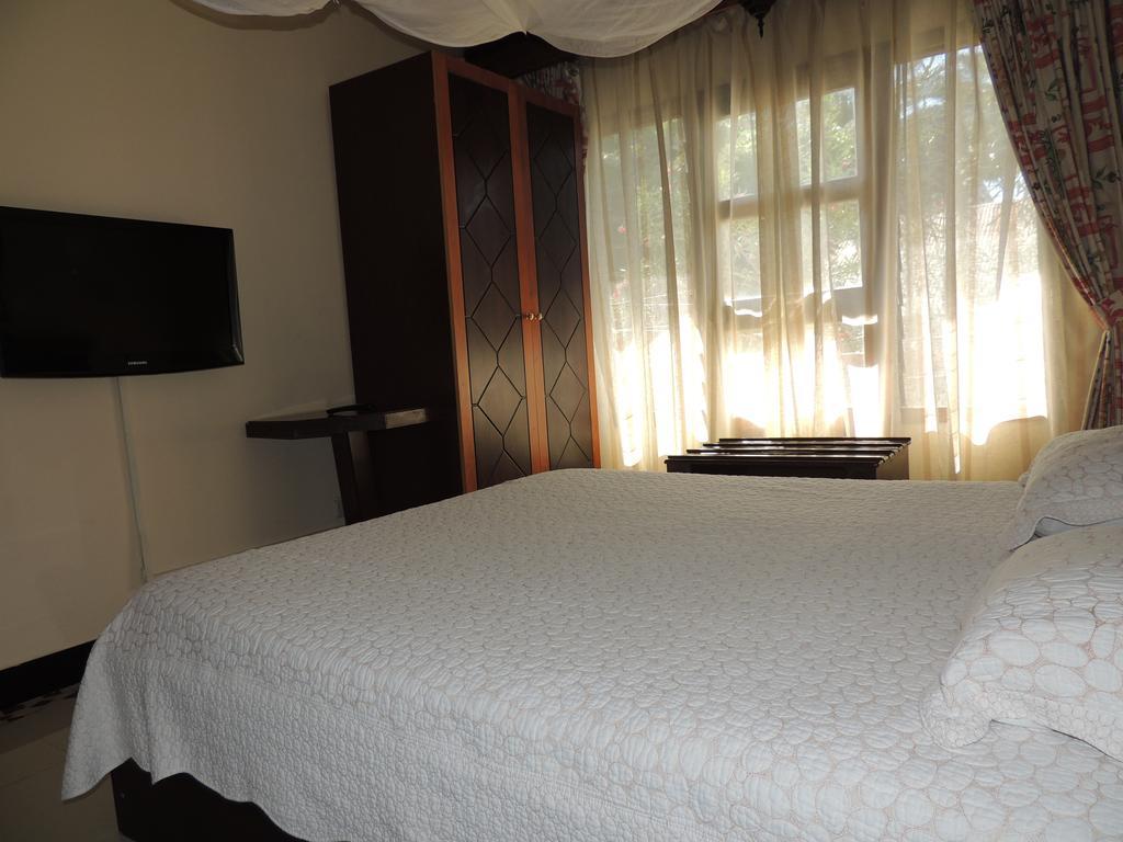 New Dodoma Hotel Стая снимка