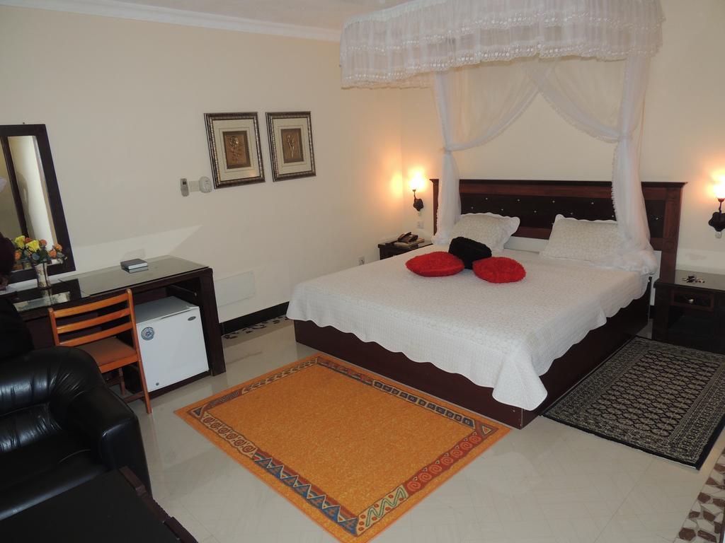 New Dodoma Hotel Стая снимка
