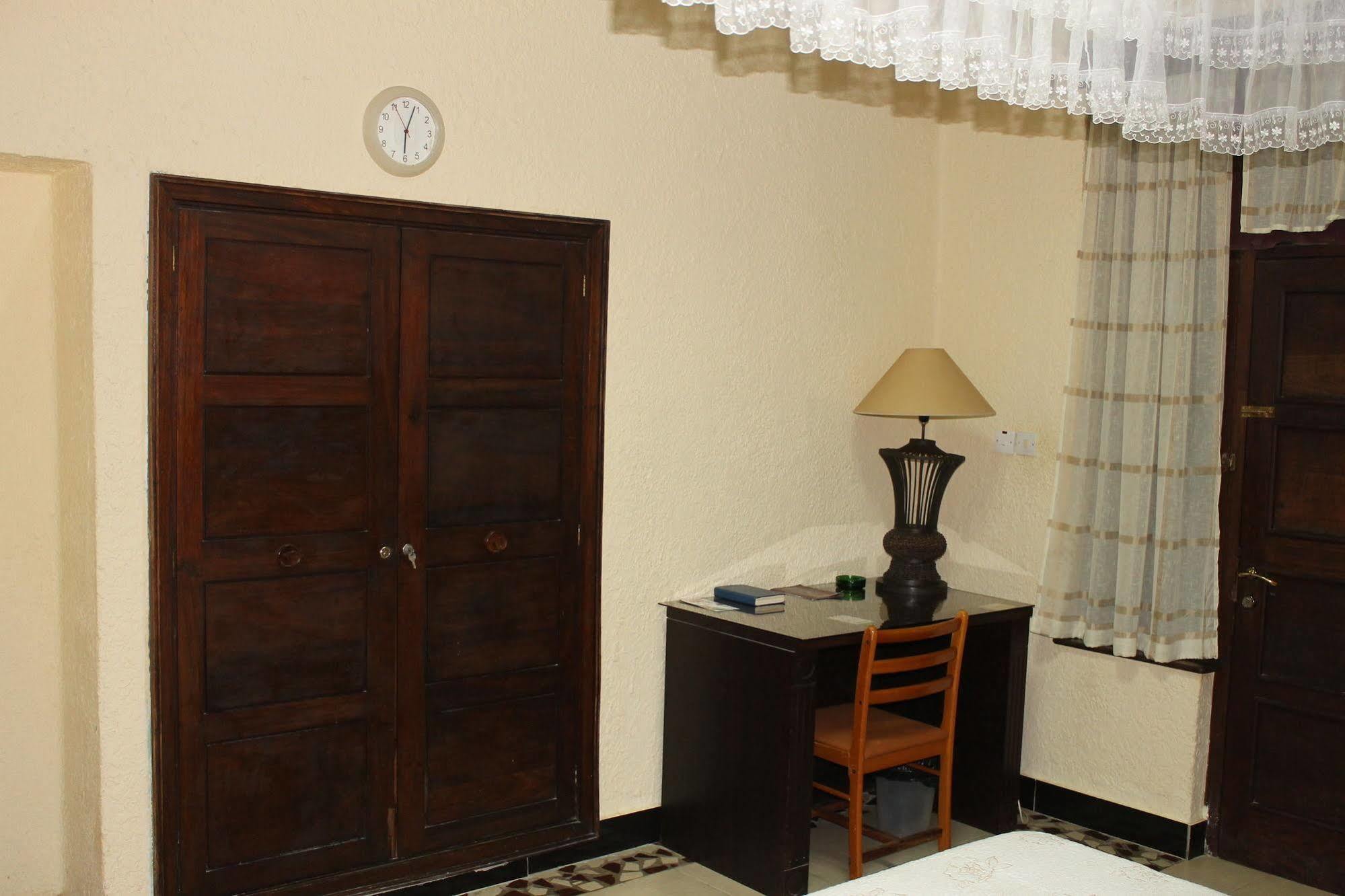 New Dodoma Hotel Екстериор снимка