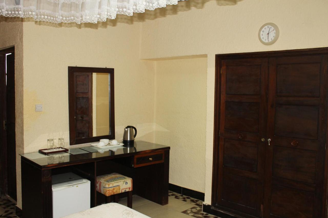 New Dodoma Hotel Стая снимка