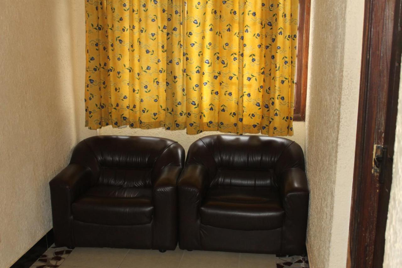 New Dodoma Hotel Стая снимка